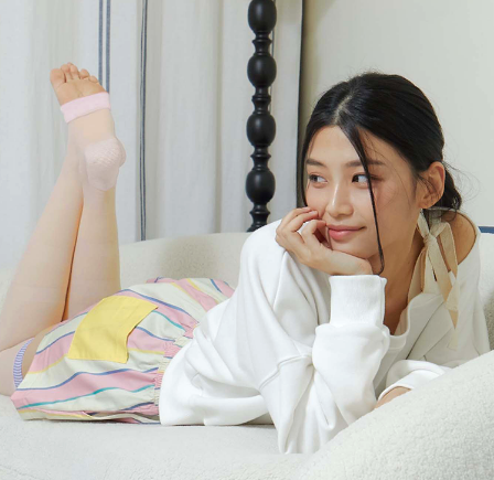 去水腫好物爆紅!Olive Young睡眠壓力襪獲讚「韓國必買」:瞓覺著超見效