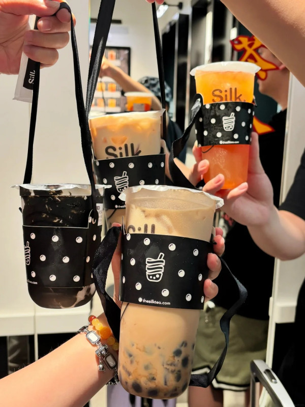 Silk.絲茶快閃免費派飲品！$0歎指定手搖飲品／教1招輕鬆換領 (附指定分店及時段)