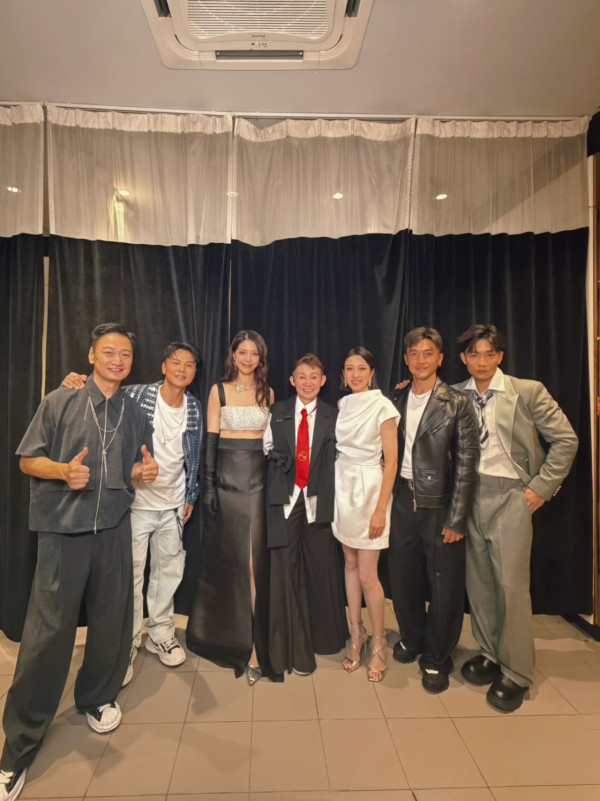 陈晓华分手后首次发文曝25字心声惹心酸!感性言论获艺人暖心打气:你是最好的