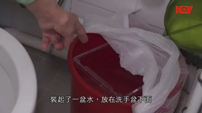 公屋獨居婆婆水費突暴增17倍！拒交$815慘遭水務署拆水錶斷水！網民：爆水管都未必用咁多