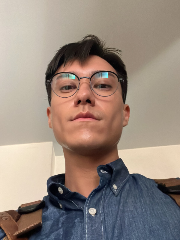 朱敏瀚分手後過生日IG發文晒半裸照找數 好兄弟張振朗留言耐人尋味：冇哂啲衰氣