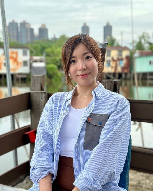 31歲前TVB新聞小花晒婚紗照榮升人妻!甜蜜告白新婚老公︰「對我無條件的支持」