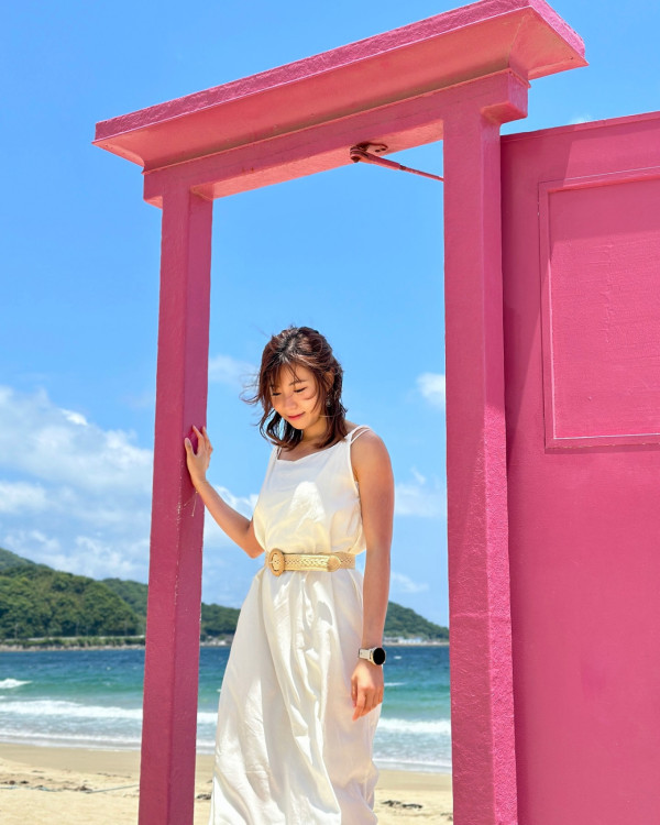 31歲前TVB新聞小花晒婚紗照榮升人妻!甜蜜告白新婚老公︰「對我無條件的支持」