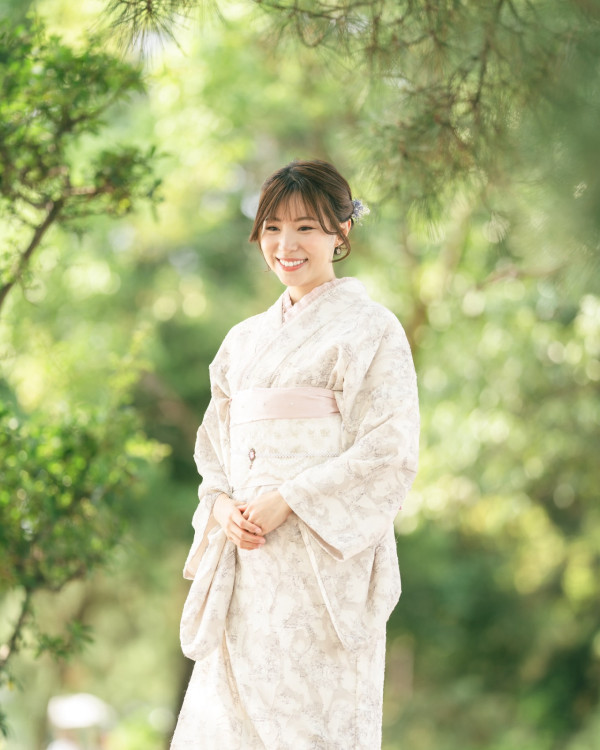 31歲前TVB新聞小花晒婚紗照榮升人妻！甜蜜告白新婚老公︰「對我無條件的支持」