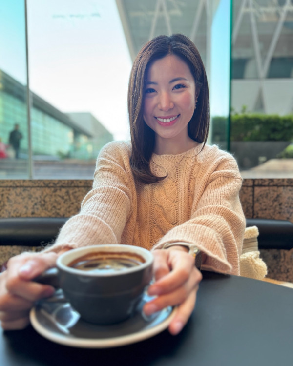 31歲前TVB新聞小花晒婚紗照榮升人妻！甜蜜告白新婚老公︰「對我無條件的支持」
