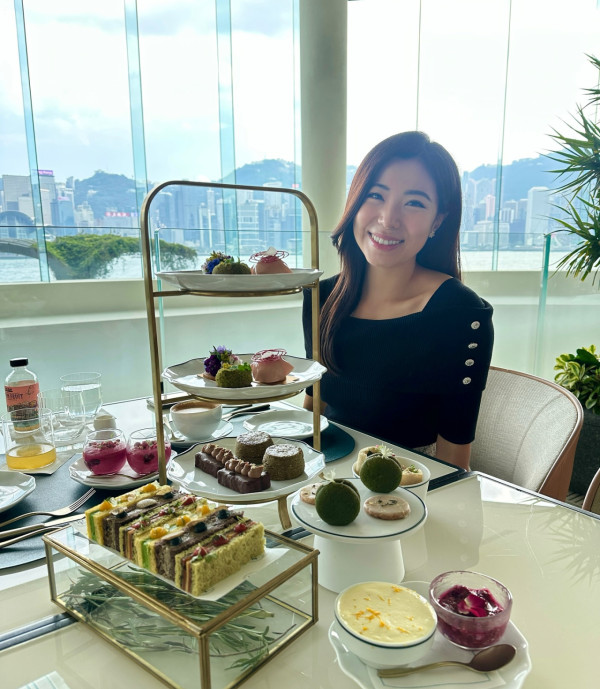 31歲前TVB新聞小花晒婚紗照榮升人妻!甜蜜告白新婚老公︰「對我無條件的支持」