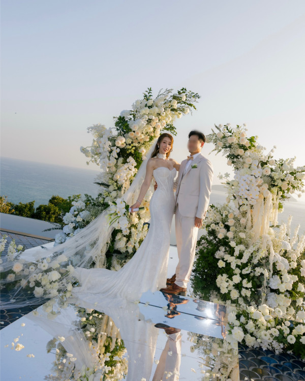 前TVB咪神布吉辦夢幻婚禮！低胸婚紗谷盡36E魔鬼身材！新婚吐心聲：夢想成真