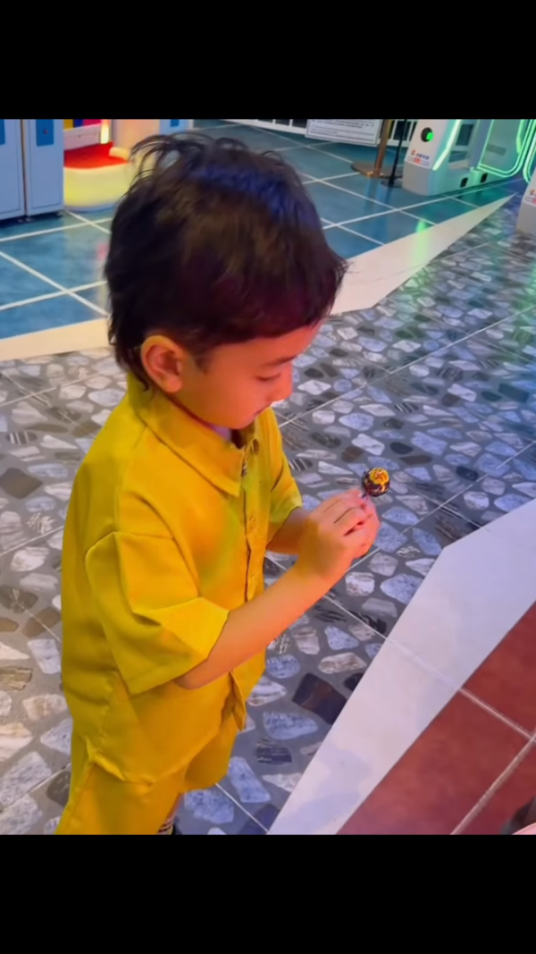 佘詩曼貼地陪陳山聰仔仔6歲生日二人世界！驚喜送呢份禮物獲讚「契媽天花板」