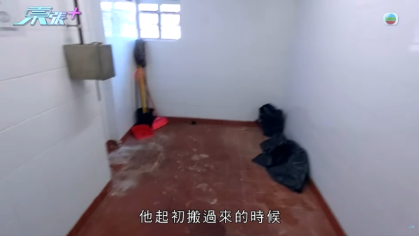 石硤尾公屋惡鄰霸後樓梯！1家3口長駐隨地大小便惹曱甴 自爆曾持刀對峙房署