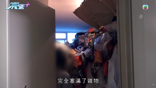 石硤尾公屋惡鄰霸後樓梯！1家3口長駐隨地大小便惹曱甴 自爆曾持刀對峙房署