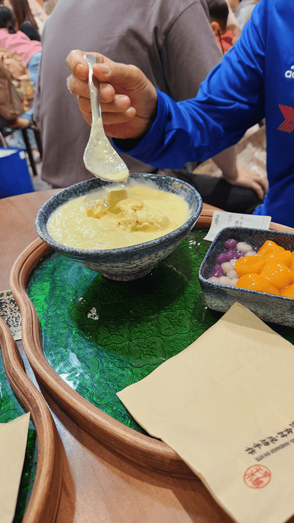 【深圳甜品2026】深圳8間特色糖水店推介 ¥15起食姜汁撞奶/超大芒果糯米糍/日式綿綿冰