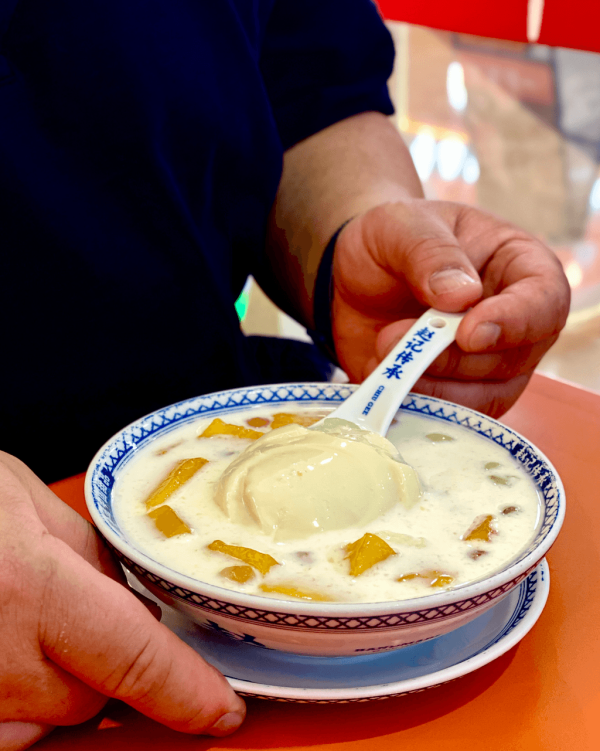 【深圳甜品2026】深圳8間特色糖水店推介 ¥15起食姜汁撞奶/超大芒果糯米糍/日式綿綿冰