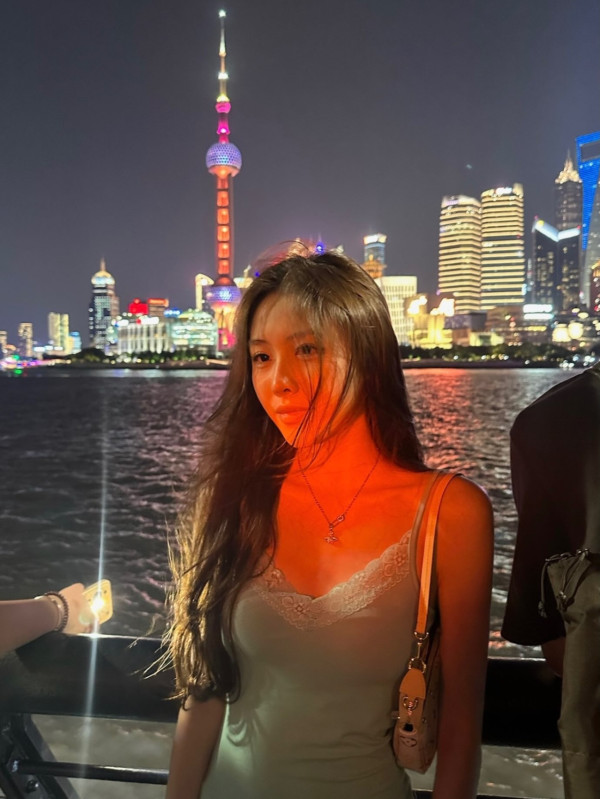 TVB聲夢小花罕曬上海旅行照！獲讚越大越靚有氣質 網友：爭啲認唔出 