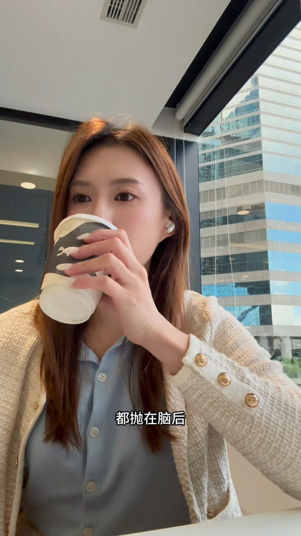 《愛回家》小花認無劇拍前路茫茫轉行做OL！放下港姐身段為養家：唔可以再咁任性