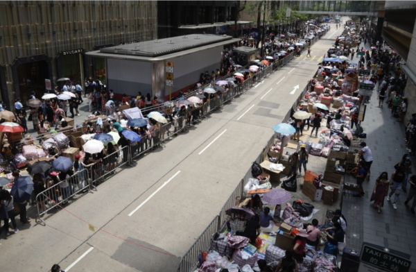 港漂列15大港人社交潛規則！讚放工扮唔識極爽 網民踢爆：熟咗好八卦