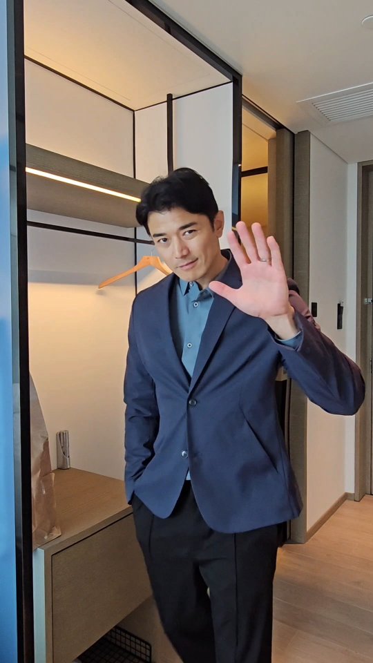 47岁男艺人IG报喜宣布再添成员！晒宝宝合照极宠人竟发文称：别恭喜我！