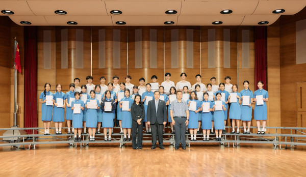 2026年度 IB 畢業生成績及大學取錄合照，圖片來源︰聖保羅男女中學校網