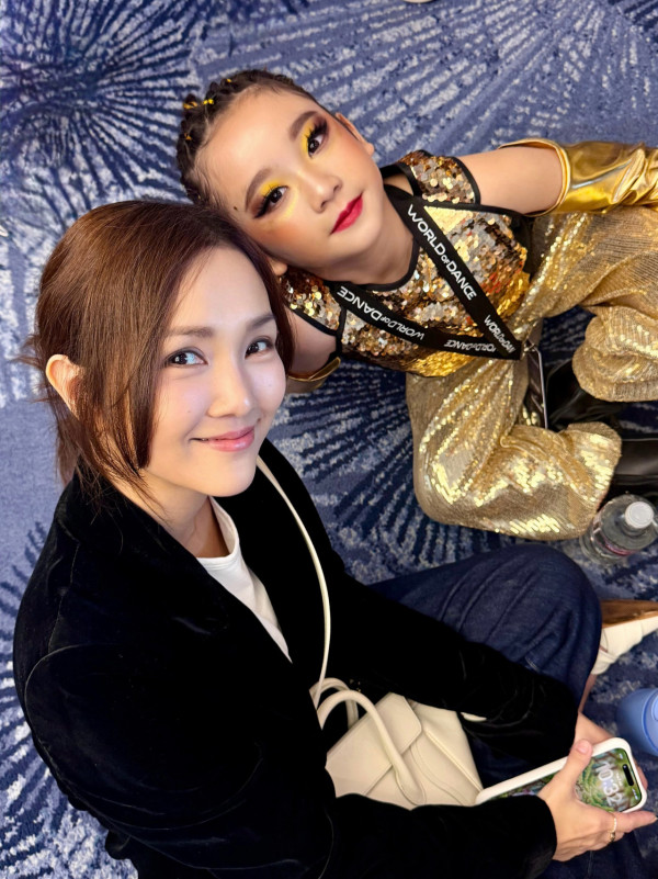谢安琪9岁幼女杀入世界舞蹈赛决赛！金色战衣脱胎换骨 暴风成长舞者气场全开