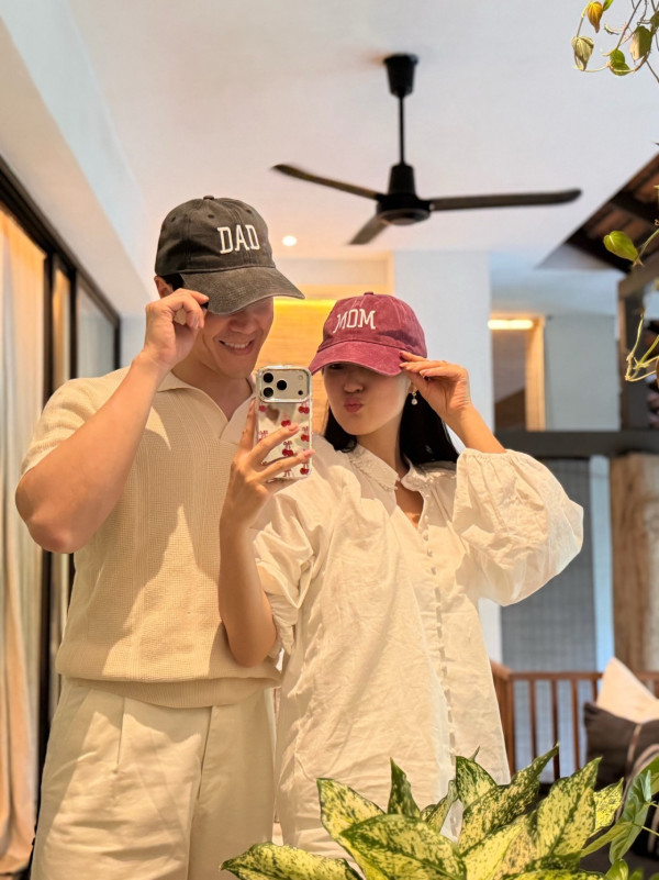 前TVB女星沖繩宮古島babymoon！佗巨肚曬泳裝孕照四肢纖幼肥肚不肥人 