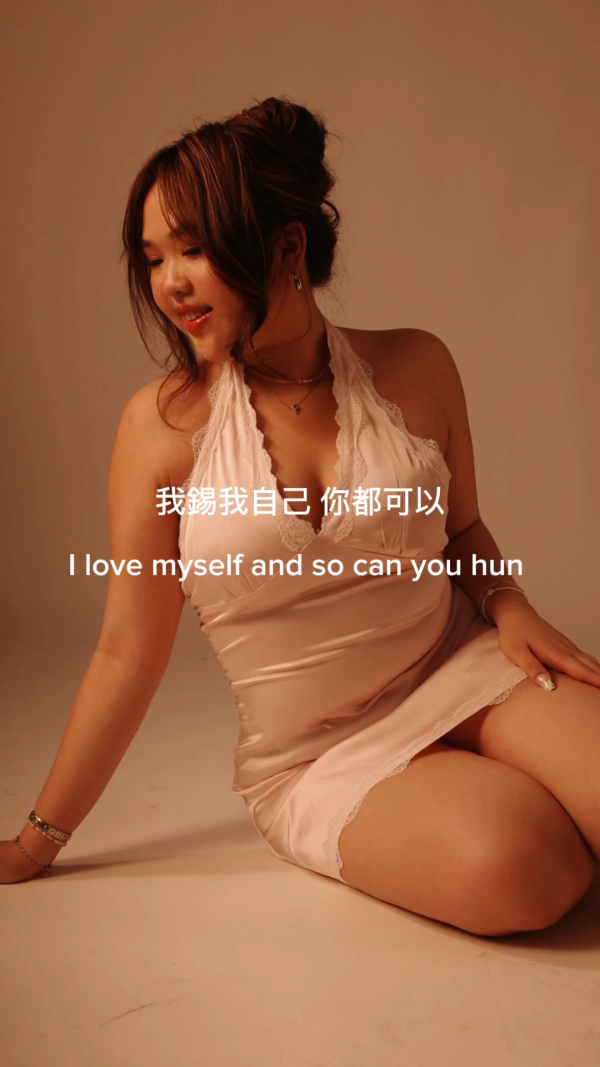 Bob林盛斌18歲大女喱士低胸睡袍出鏡!成人禮自信晒身材曲線深蹲險走光