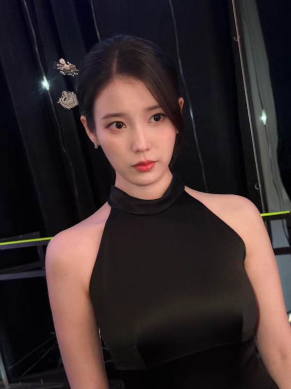 33歲女神突發驚爆與視帝分手！21字拋震撼彈宣佈4年情斷：同事身份相處