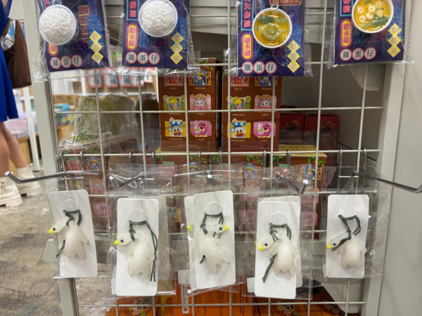 文具佬結業｜上環店全場7折清貨！直擊文具零食劈至$1起 必搶大熱Chiikawa/生蠔BB公仔