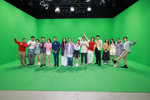 愛回家之三代同糖丨8.10首播日正式登場片頭搶先曝光！全員晒冷AI生成夢幻繽紛「重糖」
