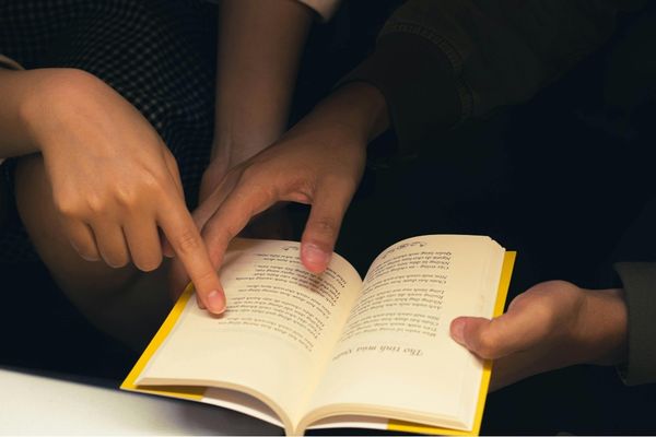 AI真係取締到你？專家教8句神級指令 利用AI幫你學嘢大腦不退化