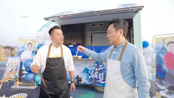 江湖見丨三屆視帝黎耀祥晒驚人廚藝！與麥長青岸邊對決 夕陽下互餵男人的浪漫