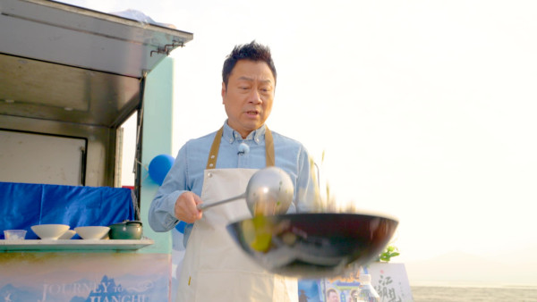 江湖見丨三屆視帝黎耀祥晒驚人廚藝!與麥長青岸邊對決 夕陽下互餵男人的浪漫
