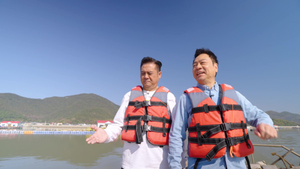 江湖見丨三屆視帝黎耀祥晒驚人廚藝！與麥長青岸邊對決 夕陽下互餵男人的浪漫