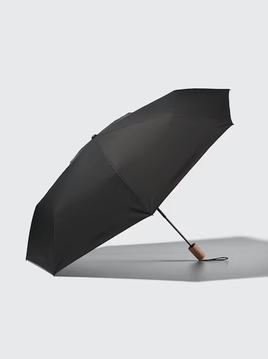 UNIQLO最強防曬遮登陸香港！晴雨兩用唔使$200！日本人瘋搶激讚：隔熱率達45%