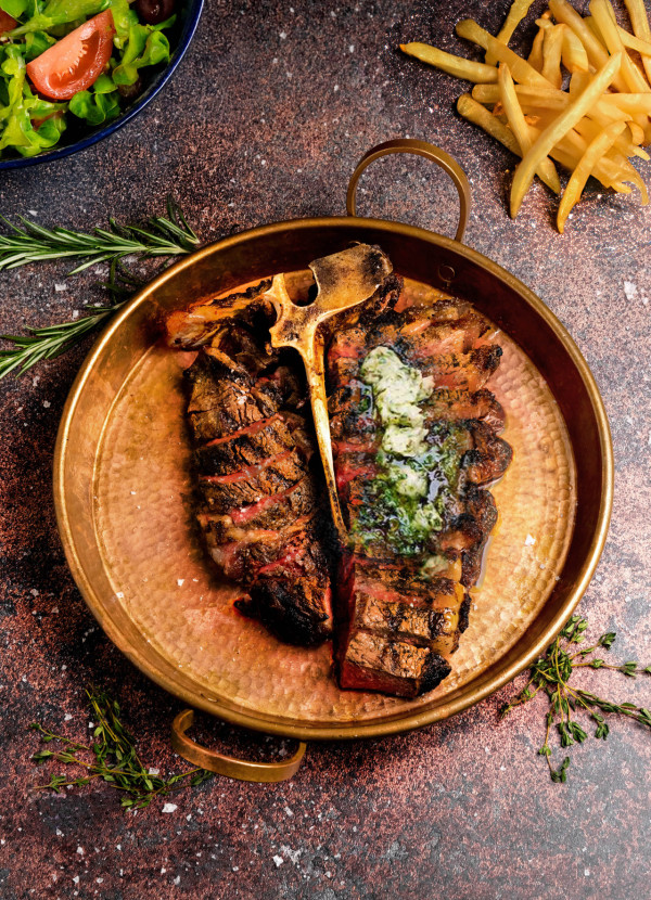 人氣平鐵牛扒餐廳Flat Iron Steak強勢進駐鰂魚涌！首推烘焙概念店供應精品咖啡/新鮮出爐糕點/限時開幕優惠 