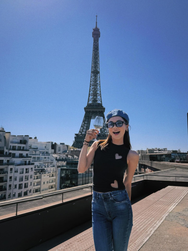 32歲女藝人無預警宣布與外籍男友分手！6年情斷回復單身：我們都用盡了全力