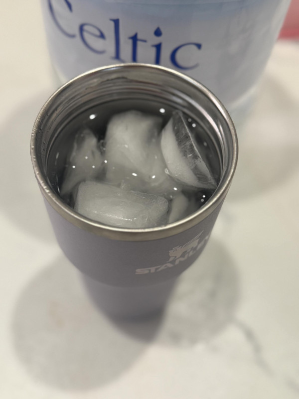 港人疯抢HydroJug高颜值水杯！实测倒转0渗漏且不残留异味 附购买方法