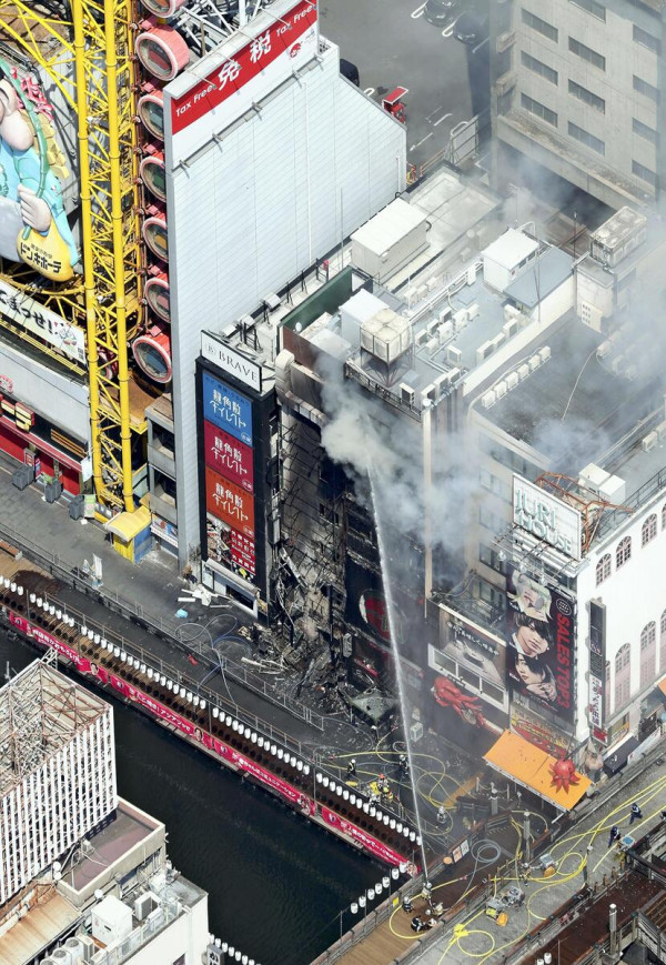 大阪道頓堀火災兩名消防員英勇殉職 35歲餐廳員工疑亂拋煙頭被捕 