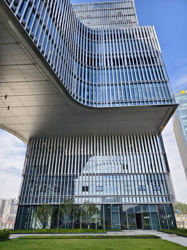 深圳羅湖區文化新地標親子好去處！16層圖書館 設24小時自助閱讀專區 免預約入場 