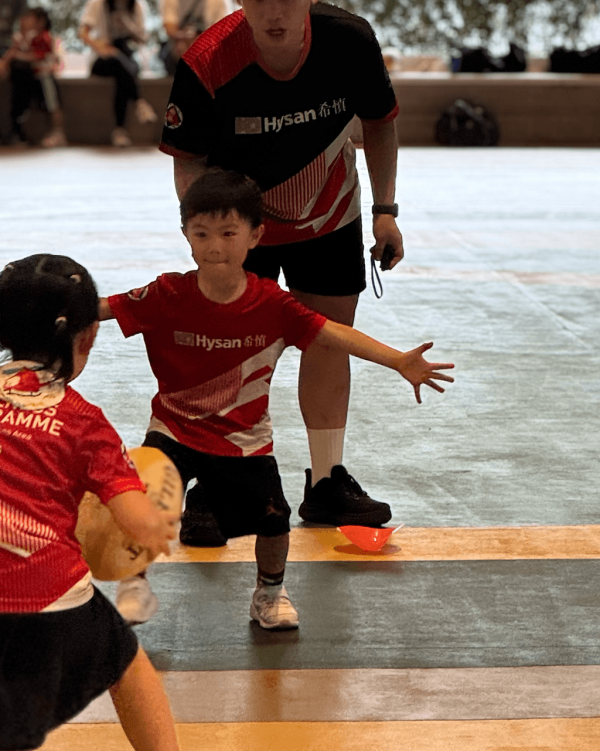 【暑期班2026】全港6大兒童暑期活動推介 Pickleball／畫室／欖球／戶外探險課程