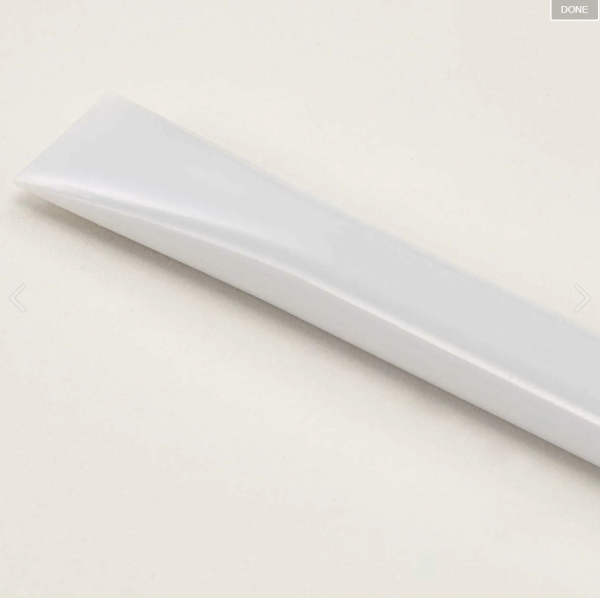 MUJI $10「萬用神鏟」全網推爆！網民實測一秒鏟平廚房陳年焦垢：見一隻掃一隻