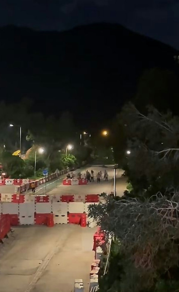 东涌逸东邨沦陷！深夜“大妈舞”魔音轰炸 居民叹：报警都无效