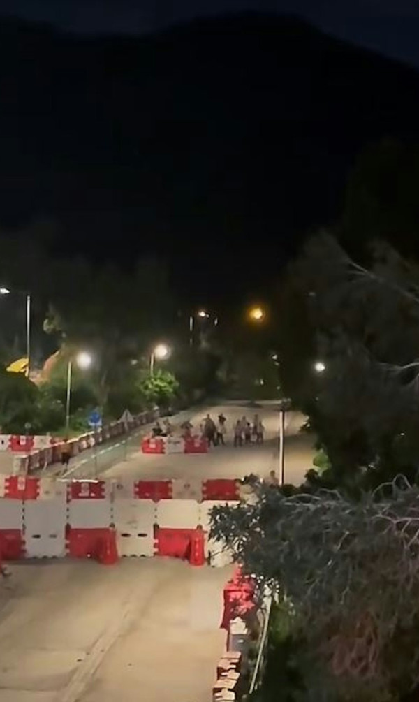东涌逸东邨沦陷！深夜“大妈舞”魔音轰炸 居民叹：报警都无效