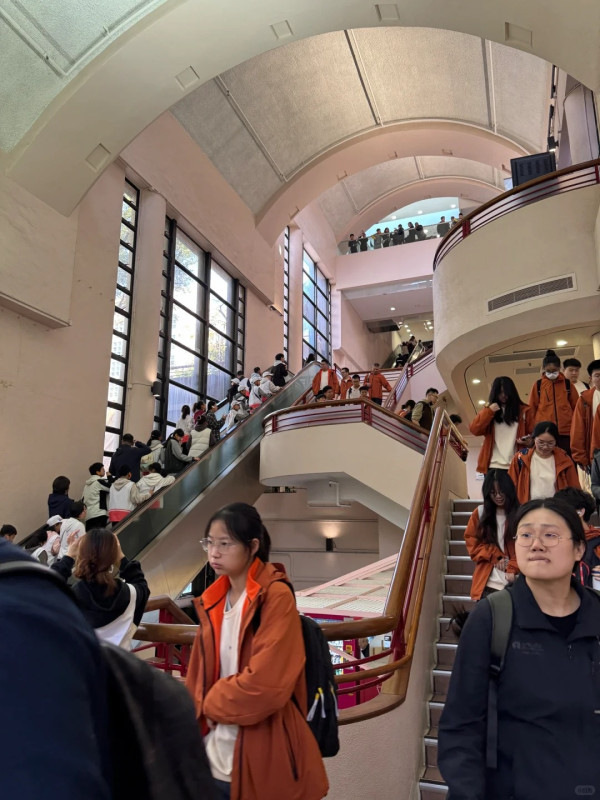 港大鬼故｜神秘大樓女廁傳哭聲：全場只有我聽到！網民拆解只上不落詭異布局 