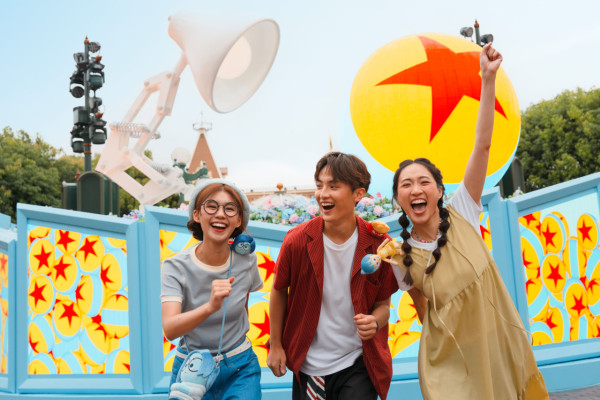 香港迪士尼全新$480夏日門票！下午4時後入園 暢玩遊樂設施/睇巡遊/Pixar好友星空匯演