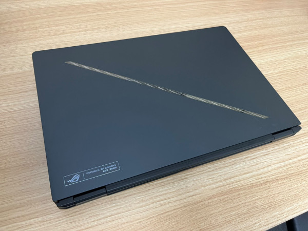 ASUS ROG Zephyrus Duo (2026) 開箱實測！試玩Core Ultra 9 + RTX 5090 + 雙 OLED 屏幕機王