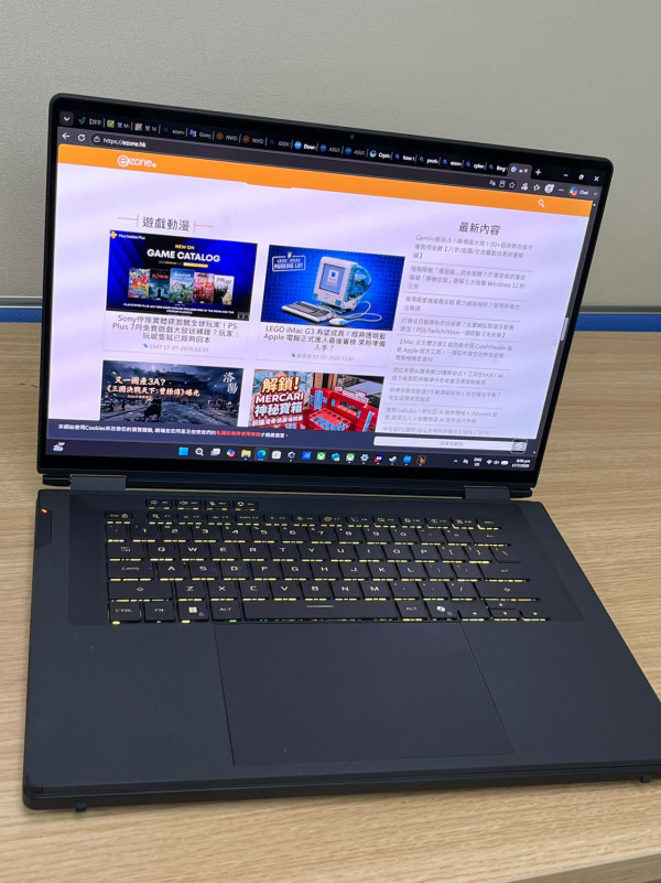ASUS ROG Zephyrus Duo (2026) 開箱實測！試玩Core Ultra 9 + RTX 5090 + 雙 OLED 屏幕機王