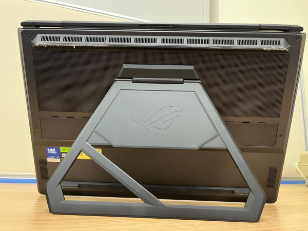 ASUS ROG Zephyrus Duo (2026) 開箱實測！試玩Core Ultra 9 + RTX 5090 + 雙 OLED 屏幕機王