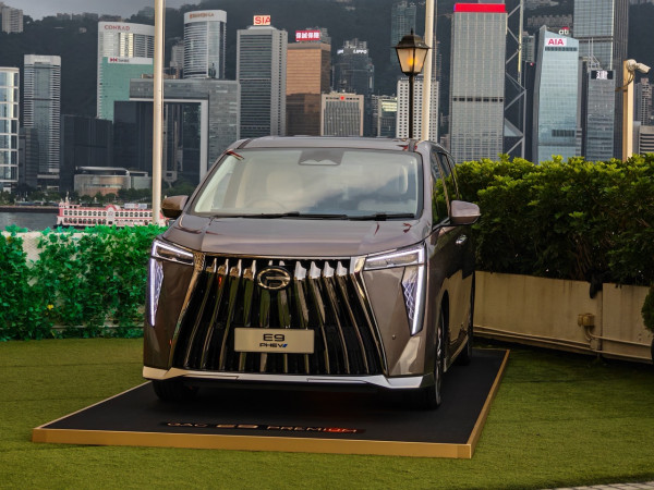 GAC E9 Premium「傳奇之夜」直擊：26 項升級重新定義港版旗艦七人車 鈞玉灰新色 + 1,032 km 超長續航 