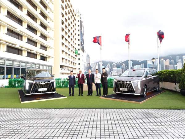 GAC E9 Premium「傳奇之夜」直擊：26 項升級重新定義港版旗艦七人車 鈞玉灰新色 + 1,032 km 超長續航 