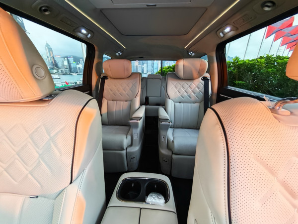 GAC E9 Premium「傳奇之夜」直擊：26 項升級重新定義港版旗艦七人車 鈞玉灰新色 + 1,032 km 超長續航 