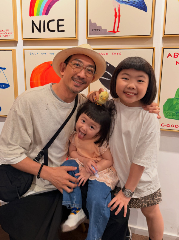 李璨琛大女Lucy考第一獎勵漂頭髮染粉毛！育兒手法再惹兩極爭議︰不負責任